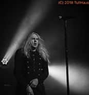 Saxon concert photos