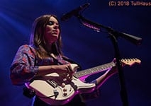 Sisters Johanna and Klara Söderberg of First Aid Kit live.