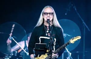 Jerry Cantrell: Jerry! Jerry! Jerry! The Living Legend Returns. Jerry Cantrell, Alice In Chains